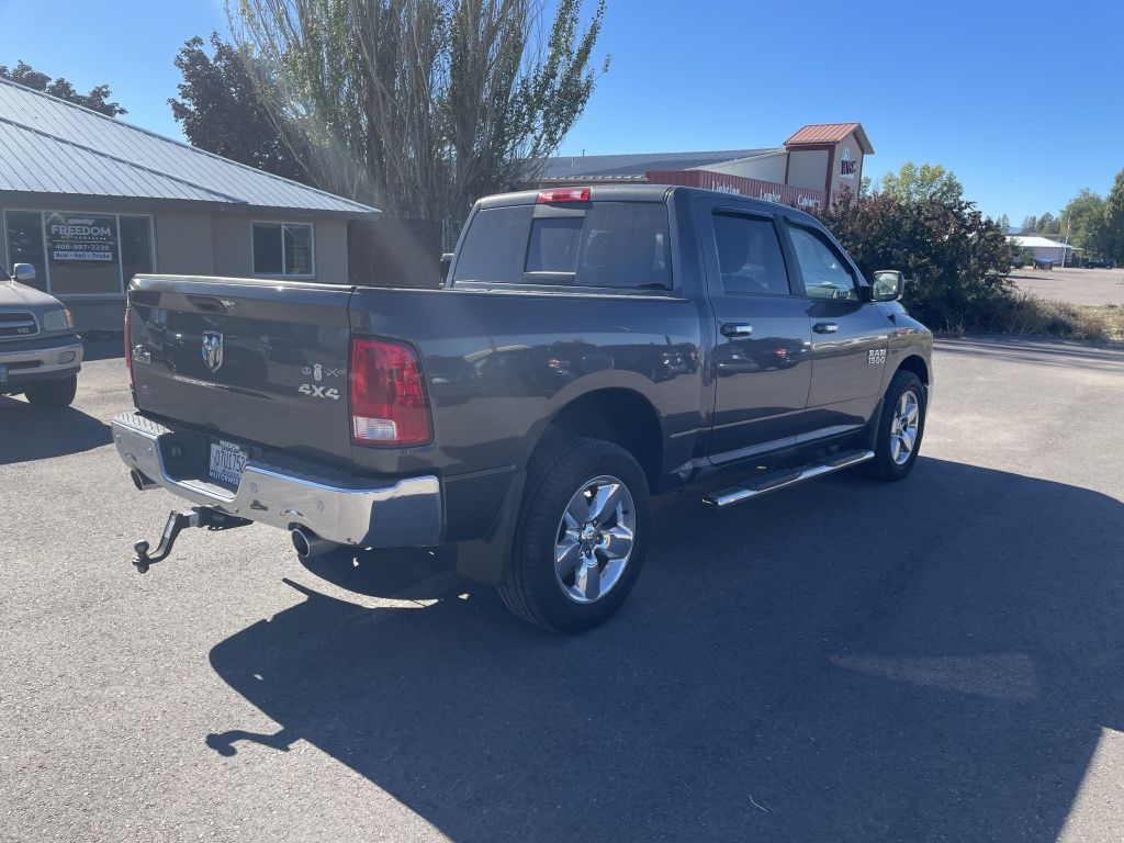 RAM 1500 SLT Crew Cab SWB 4WD 2015
