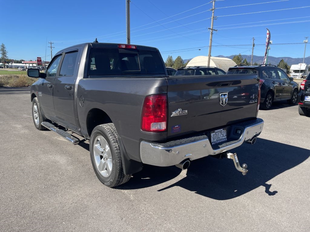 RAM 1500 SLT Crew Cab SWB 4WD 2015