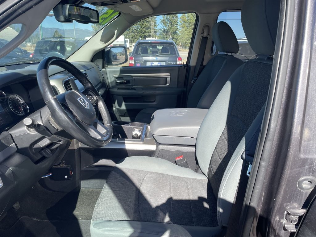 RAM 1500 SLT Crew Cab SWB 4WD 2015