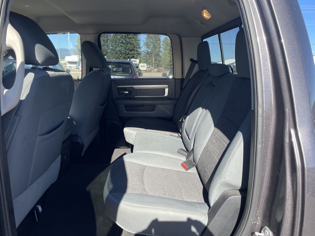 RAM 1500 SLT Crew Cab SWB 4WD 2015