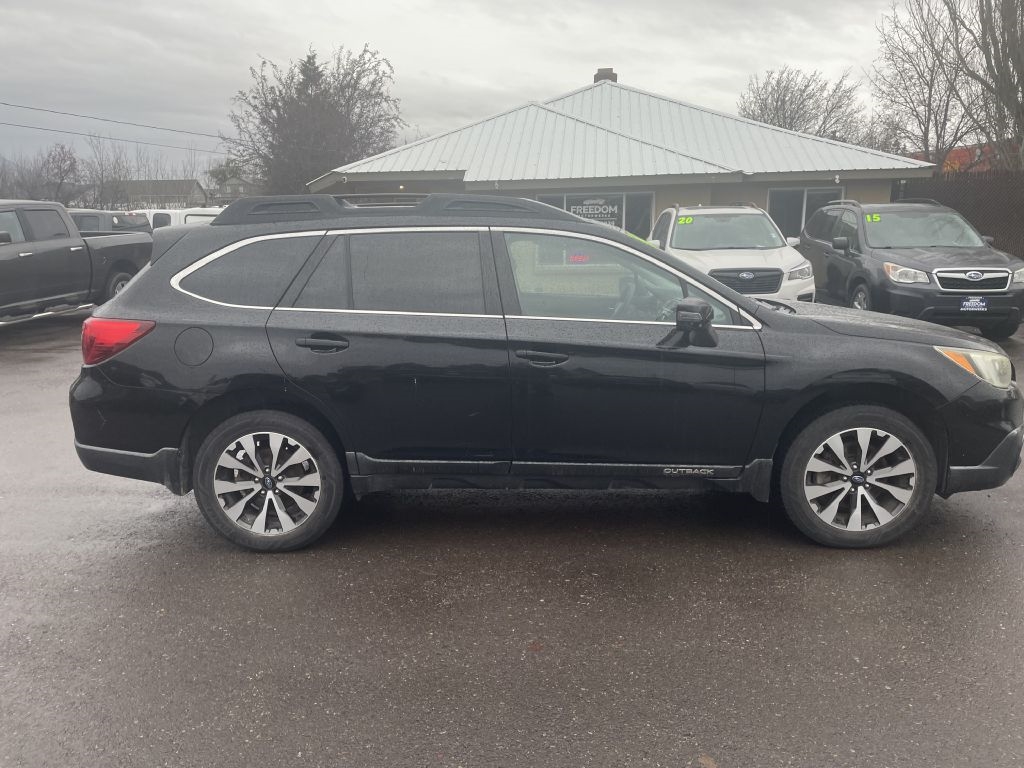2016 Subaru Outback Limited's photo