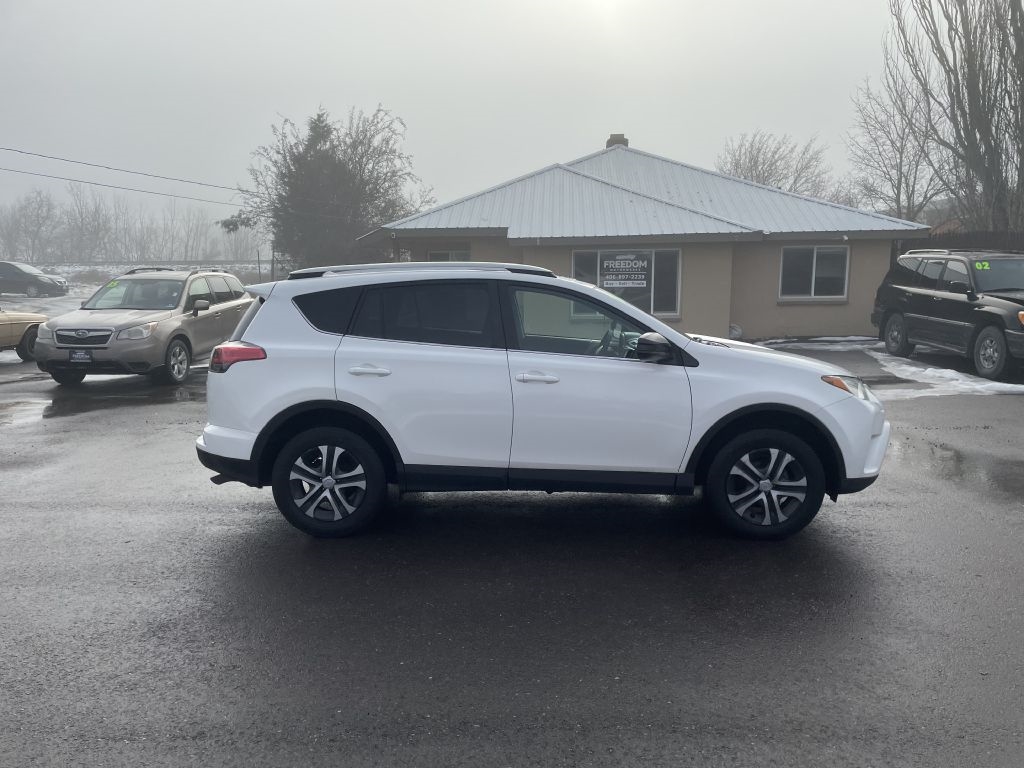 2016 Toyota RAV4 LE