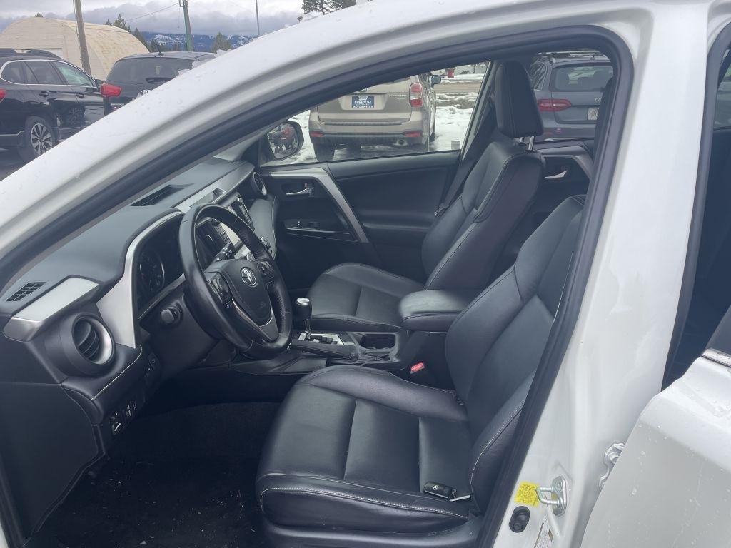 Toyota RAV4 Limited AWD 2017