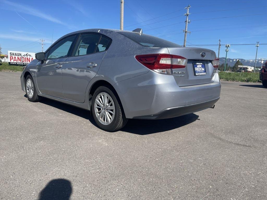 Subaru Impreza 2.0i Premium CVT 4-Door 2017
