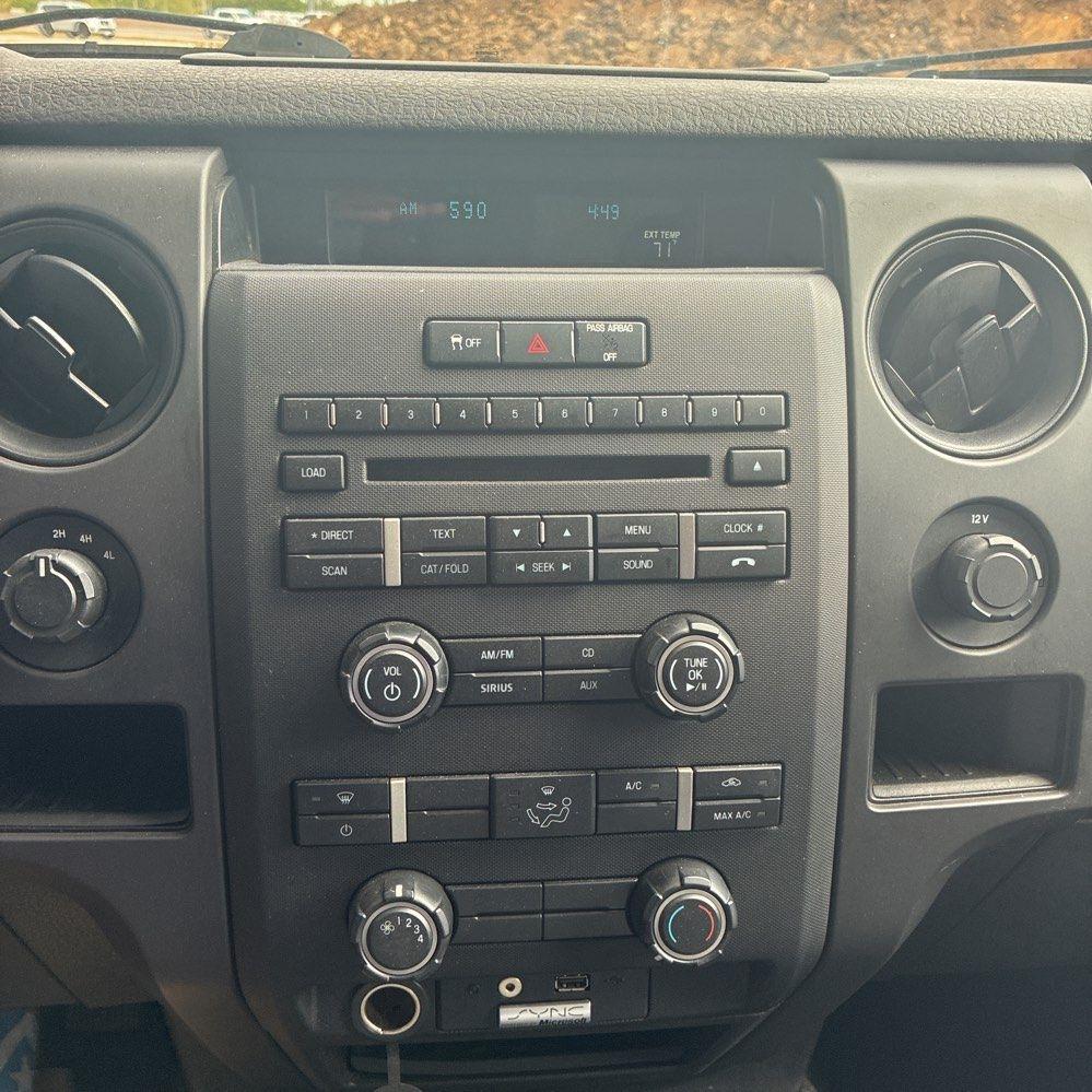 Ford F-150 XL SuperCab 8-ft. Bed 4WD 2013