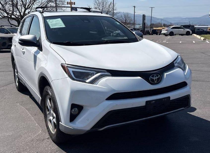 Toyota RAV4 SE 4WD 2017