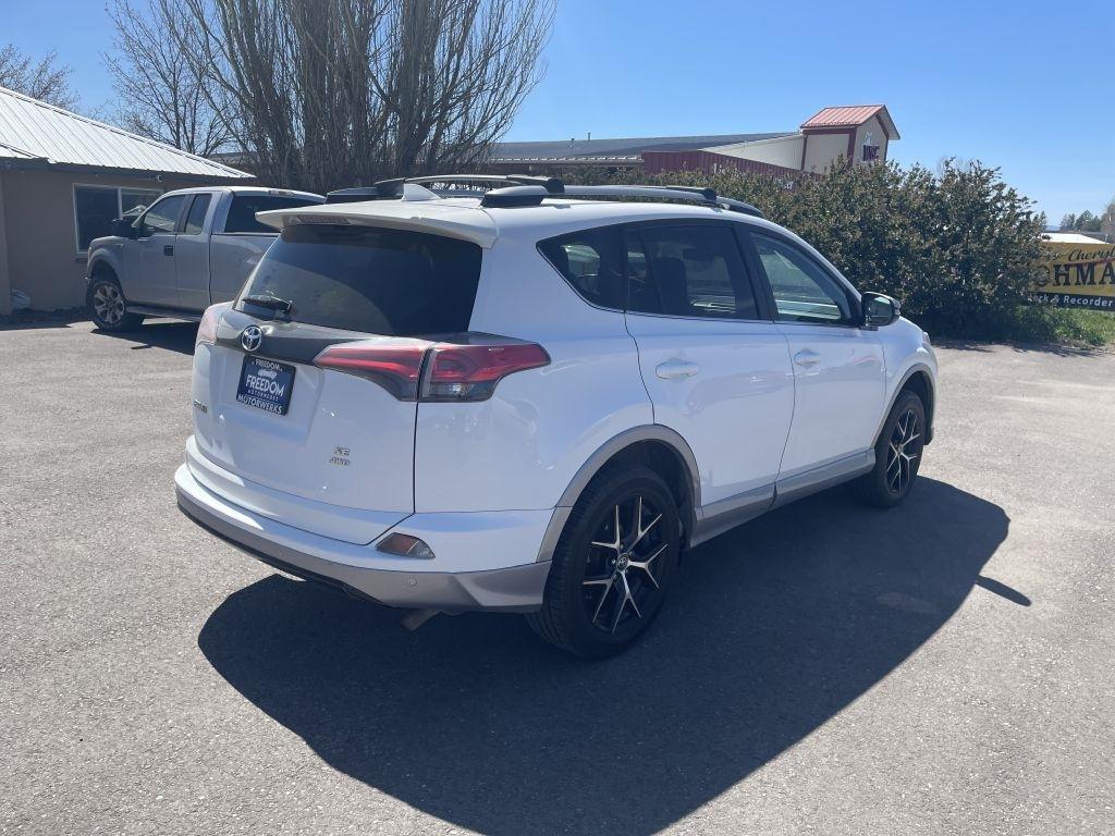 Toyota RAV4 SE 4WD 2017