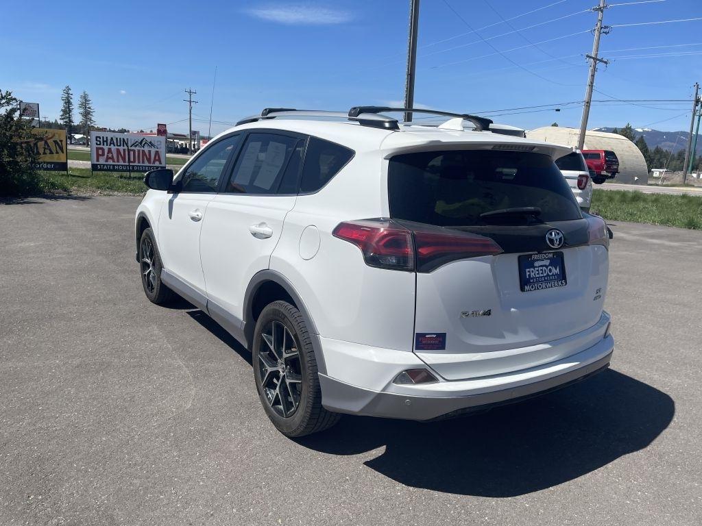 Toyota RAV4 SE 4WD 2017