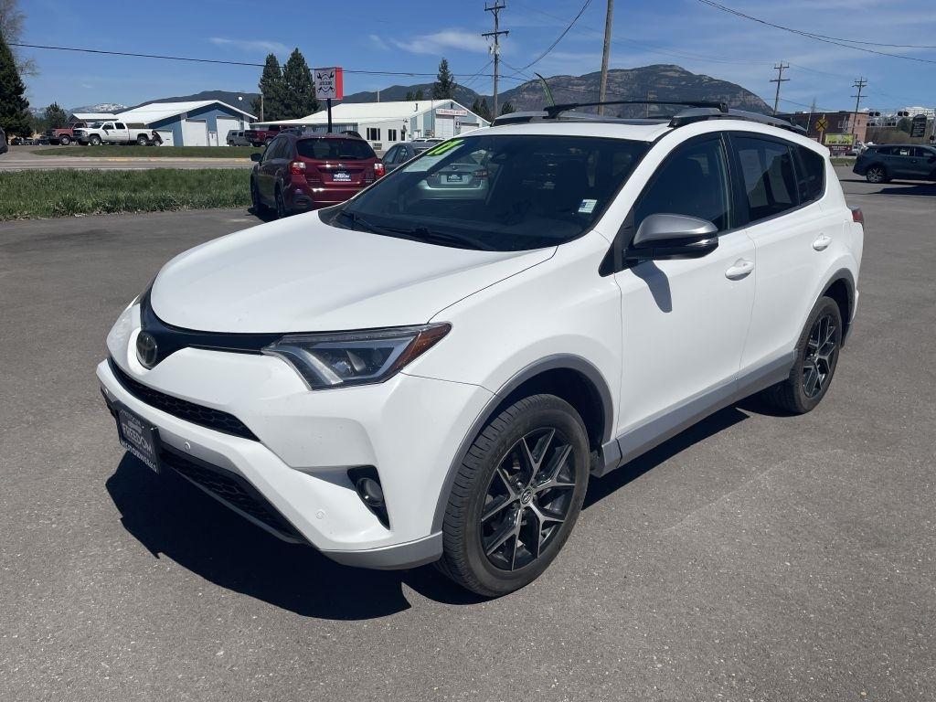 Toyota RAV4 SE 4WD 2017