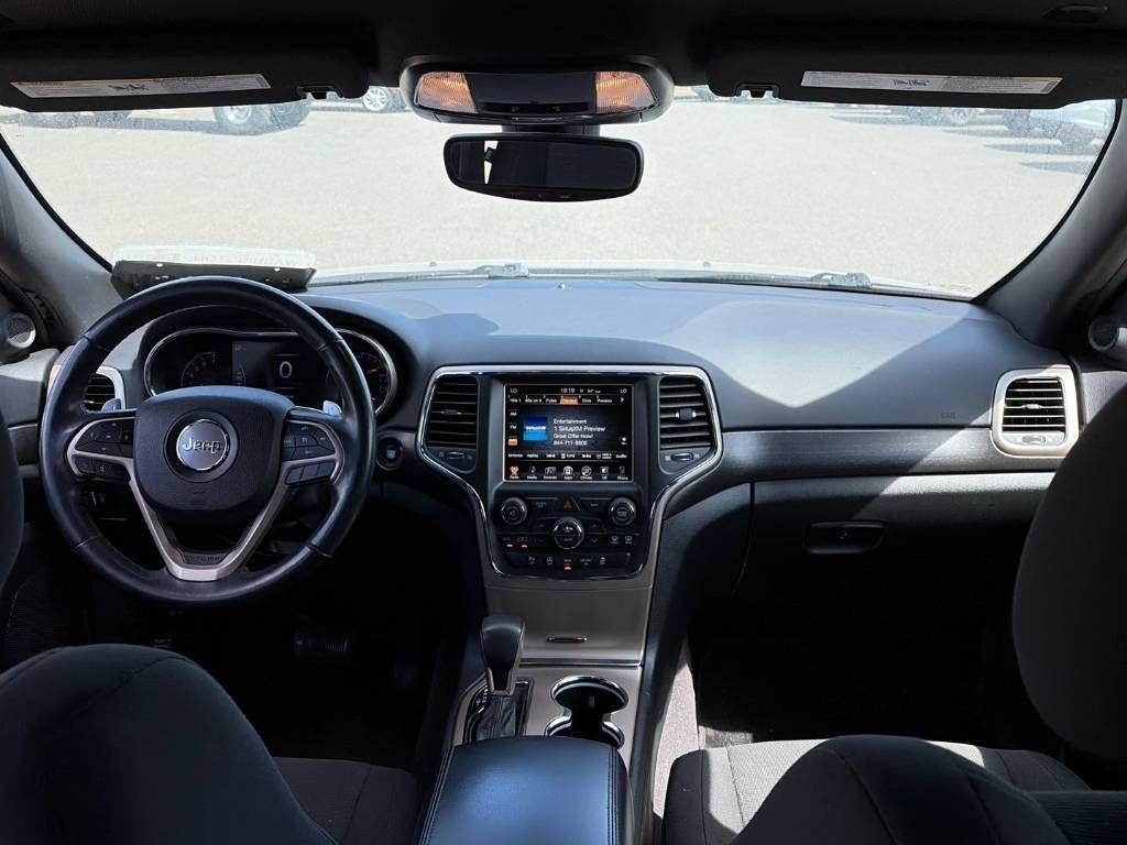 Jeep Grand Cherokee Laredo 4WD 2017