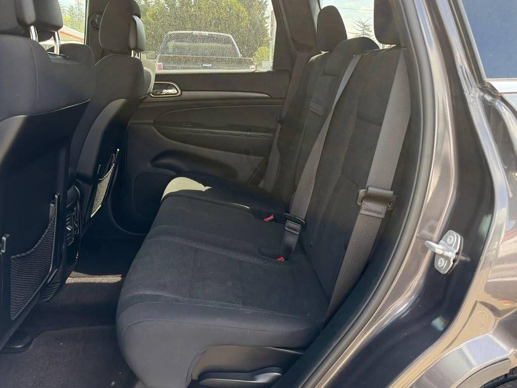 Jeep Grand Cherokee Laredo 4WD 2017