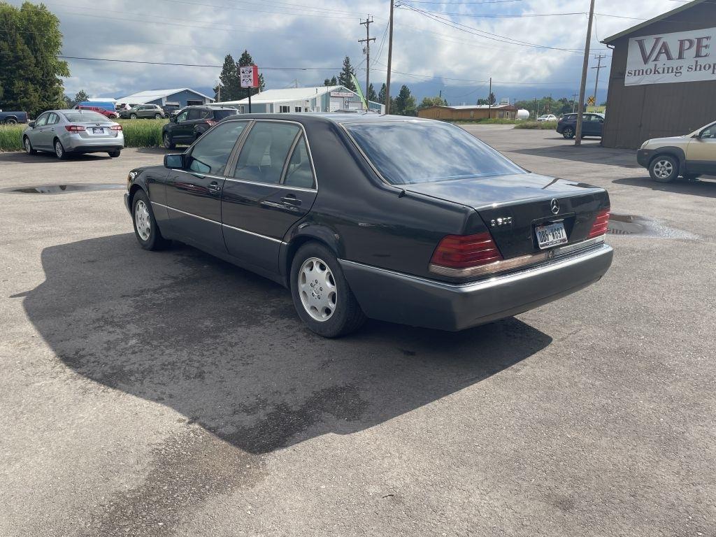 Mercedes-Benz S-Class S420 sedan 1994