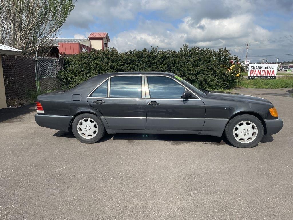 Mercedes-Benz S-Class S420 sedan 1994
