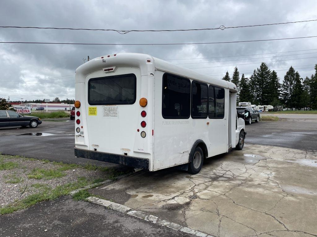 Chevrolet Express G4500 159" 2015