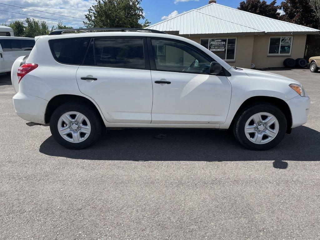 Toyota RAV4 Base I4 4WD 2011