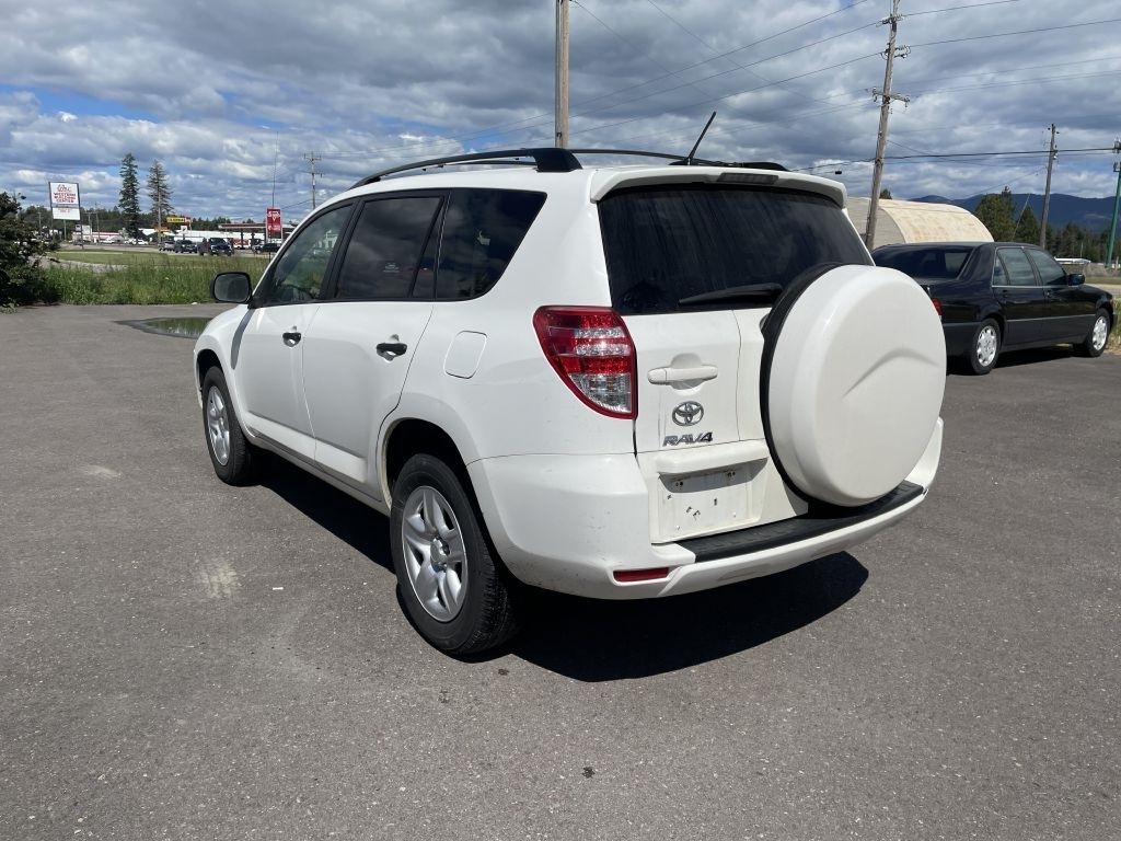 Toyota RAV4 Base I4 4WD 2011