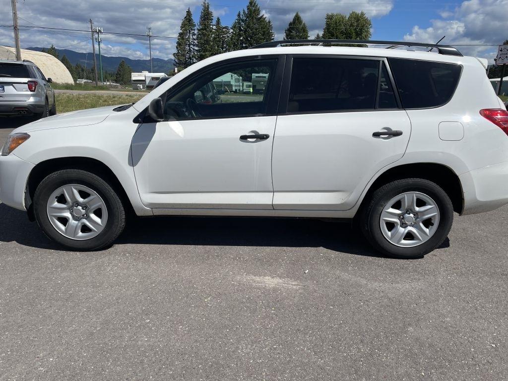 Toyota RAV4 Base I4 4WD 2011