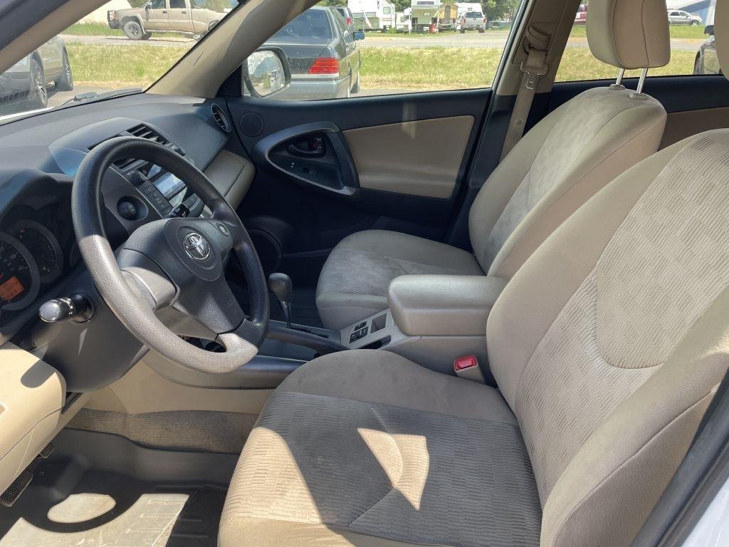 Toyota RAV4 Base I4 4WD 2011