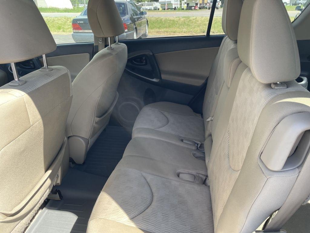 Toyota RAV4 Base I4 4WD 2011
