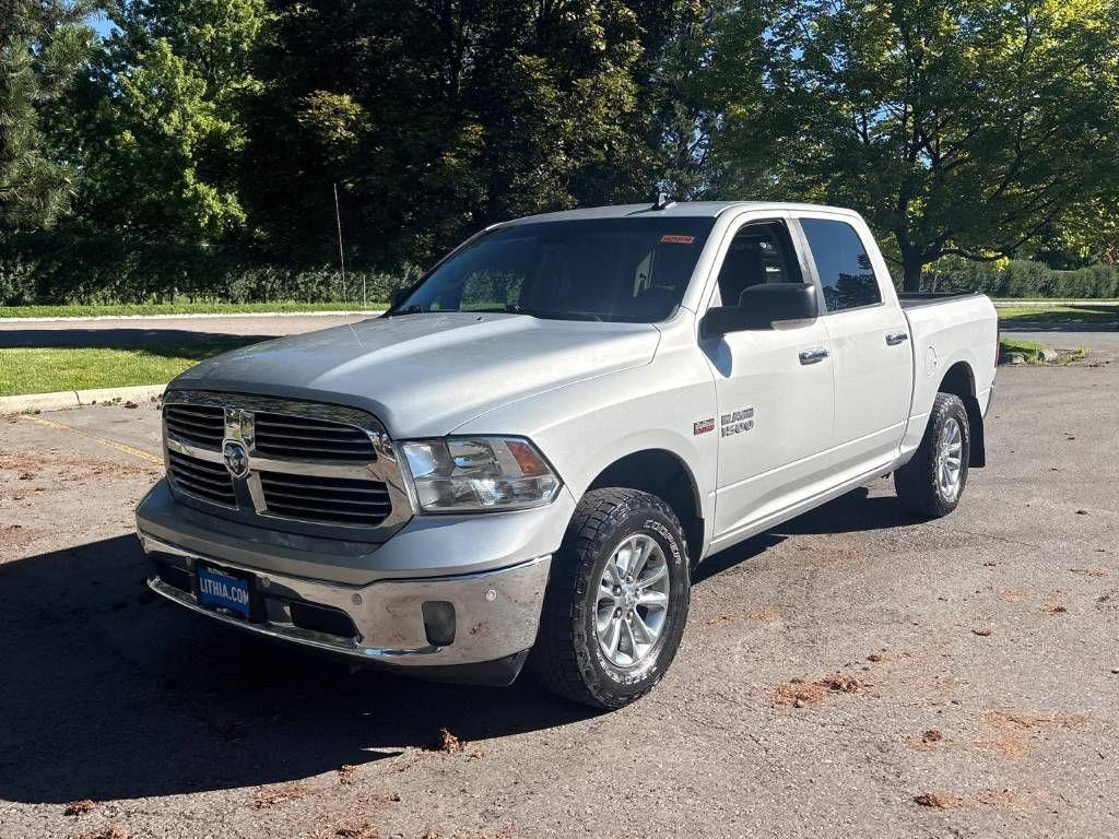 2016 RAM 1500 SLT Crew Cab SWB 4WD