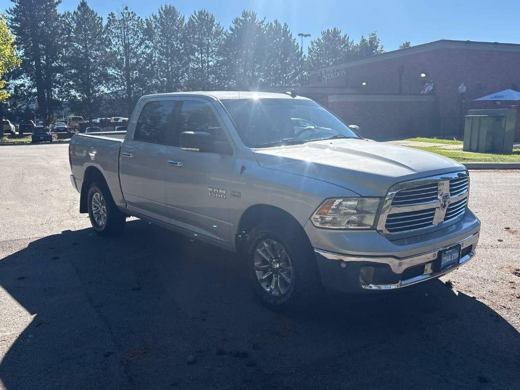 RAM 1500 SLT Crew Cab SWB 4WD 2016