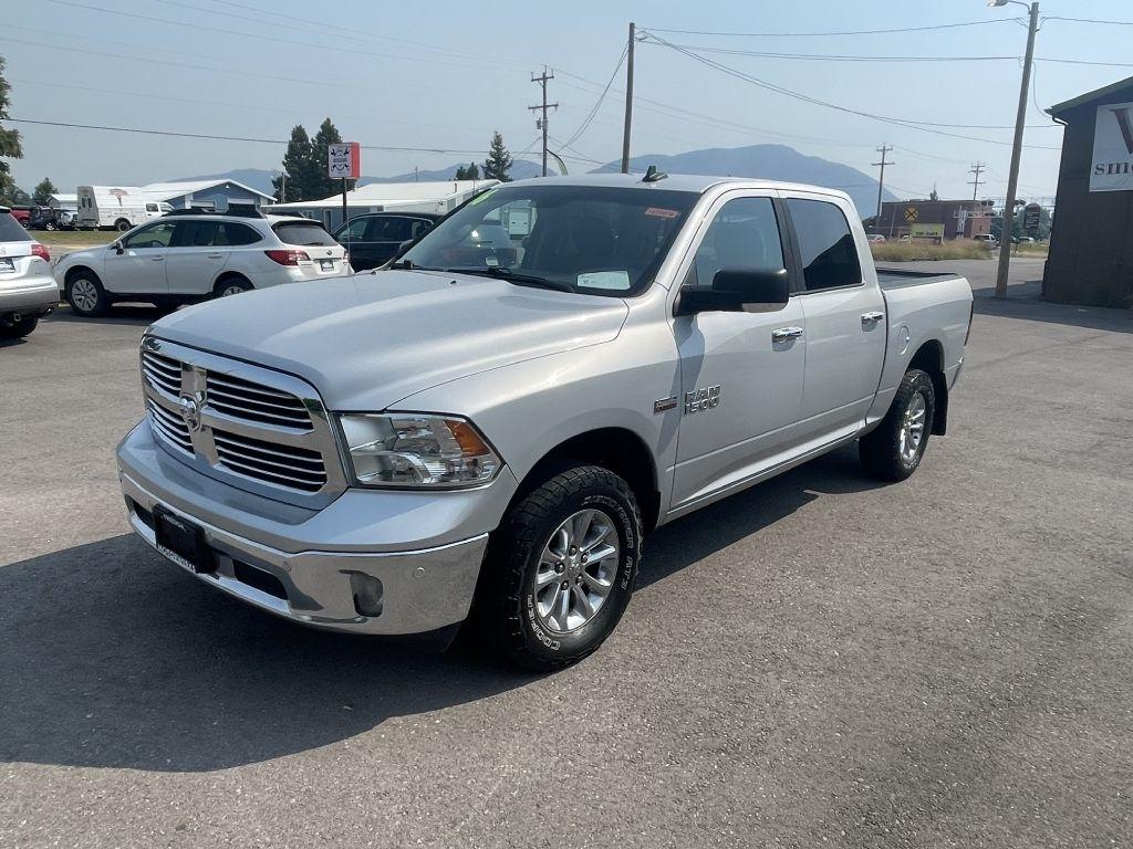 RAM 1500 SLT Crew Cab SWB 4WD 2016