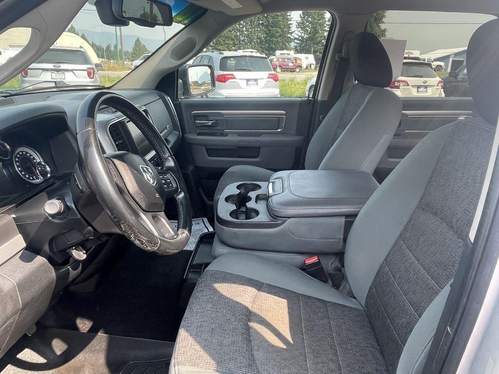 RAM 1500 SLT Crew Cab SWB 4WD 2016