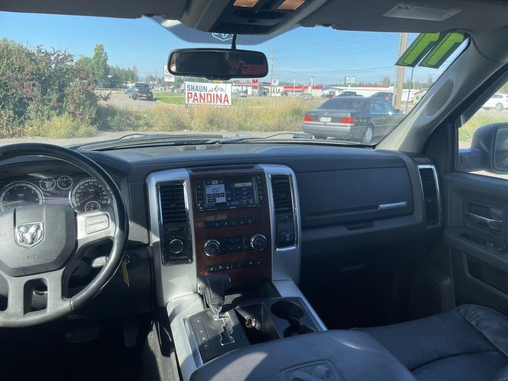 RAM 1500 Laramie Crew Cab 4WD SWB 2011