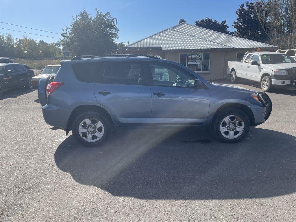 Toyota RAV4 Base I4 4WD 2011