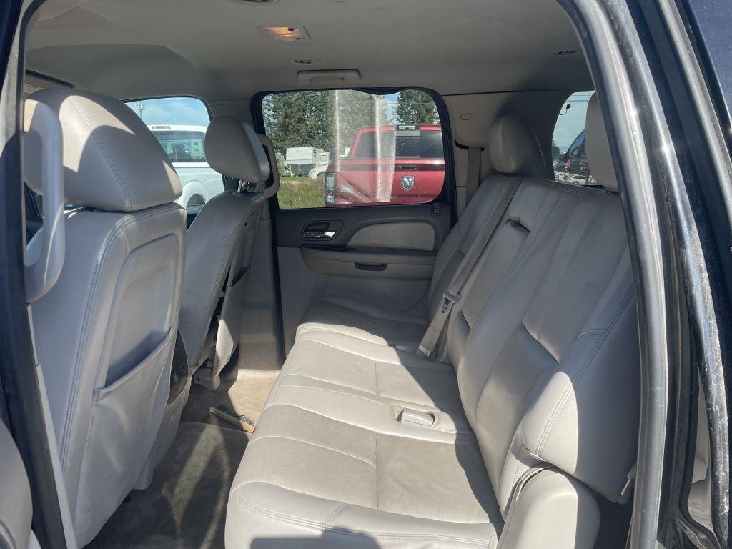 GMC Yukon XL SLT 1/2 Ton 4WD 2013