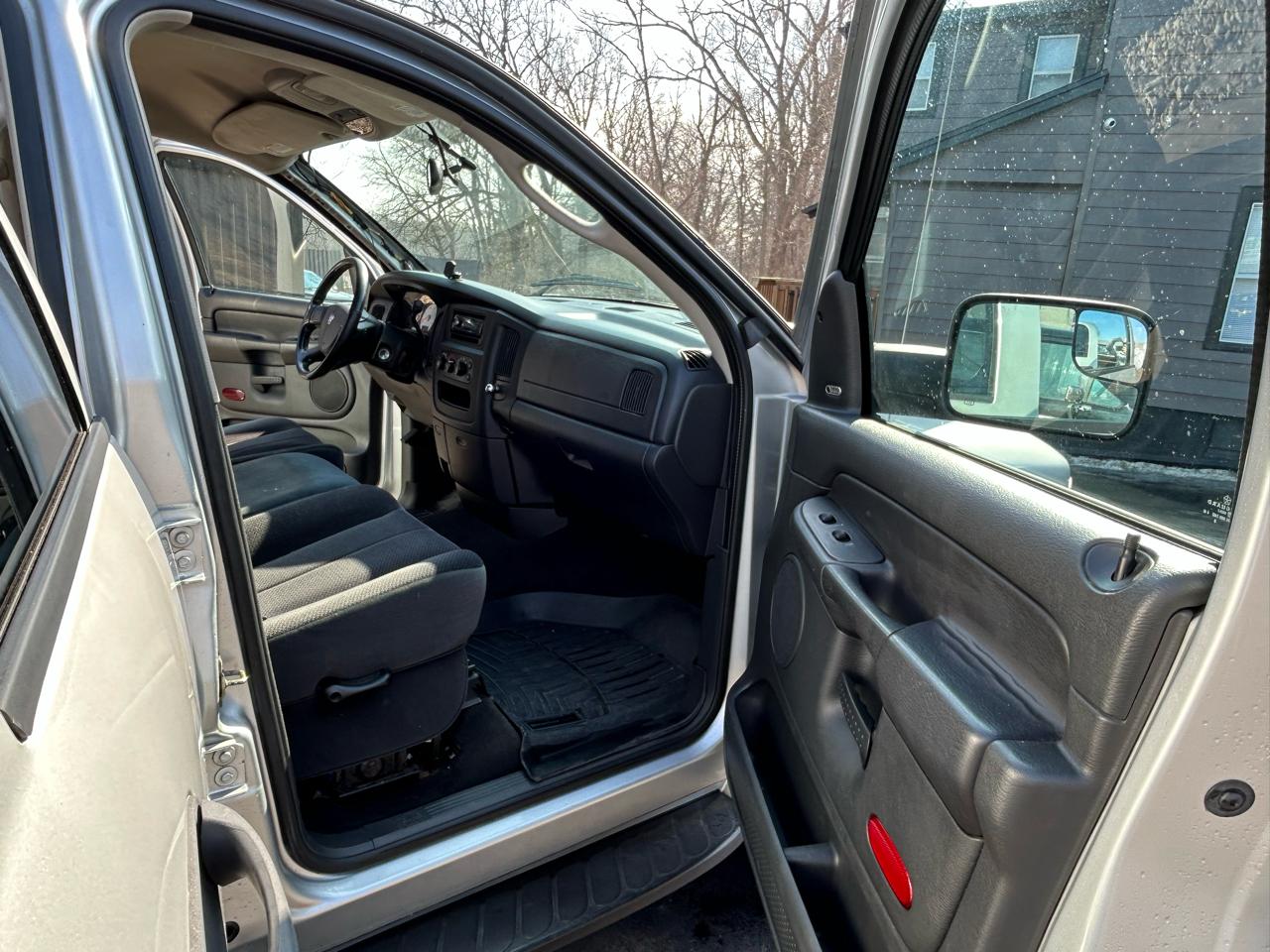 Dodge Ram 2500 Laramie Quad Cab Long Bed 2WD 2005