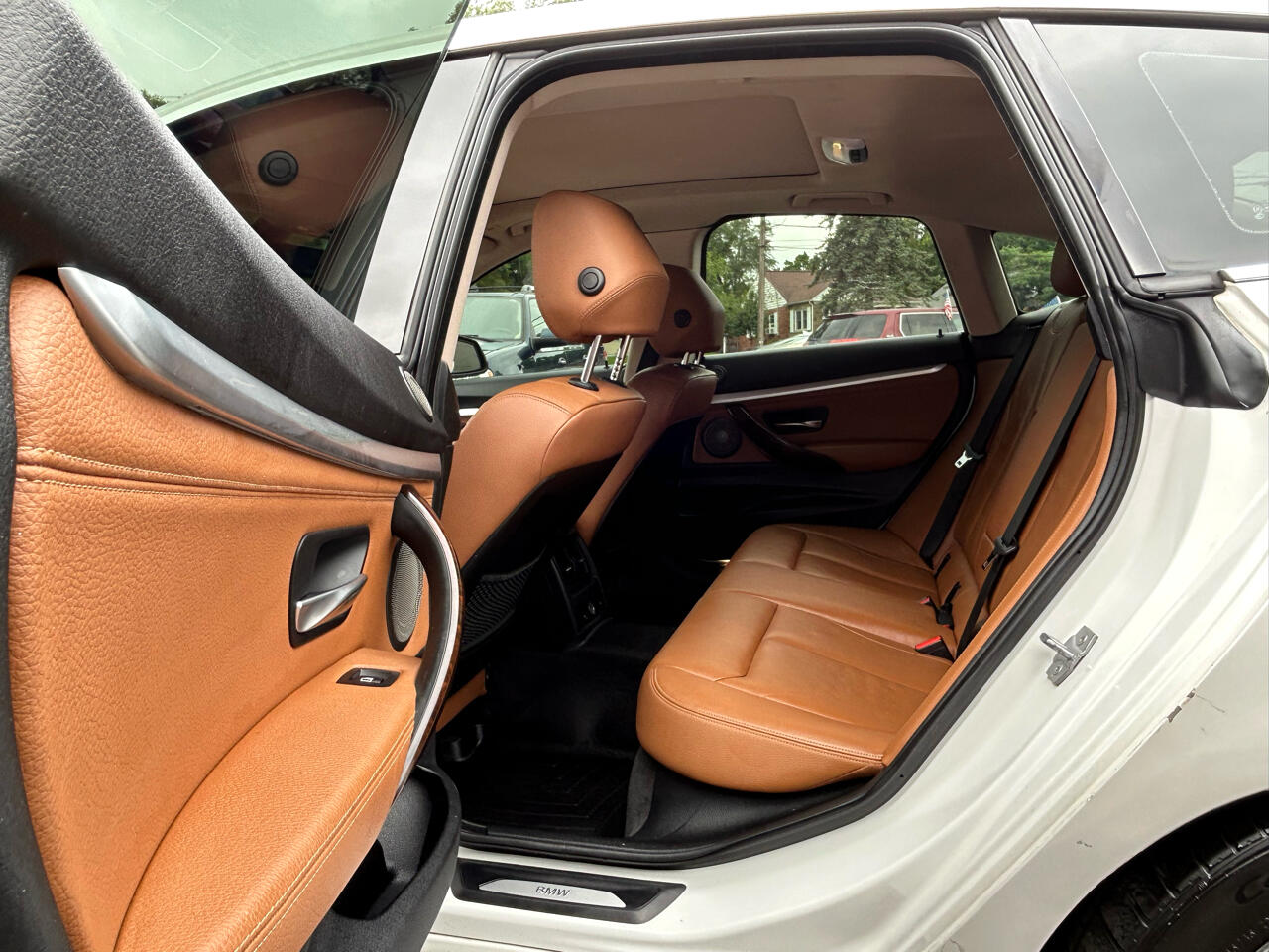 BMW 3-Series Gran Turismo 335i xDrive 2014