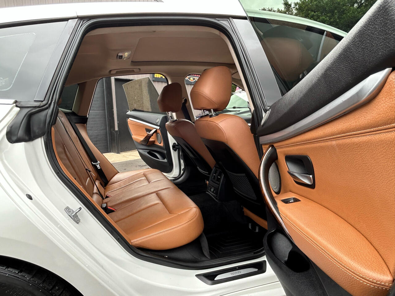 BMW 3-Series Gran Turismo 335i xDrive 2014