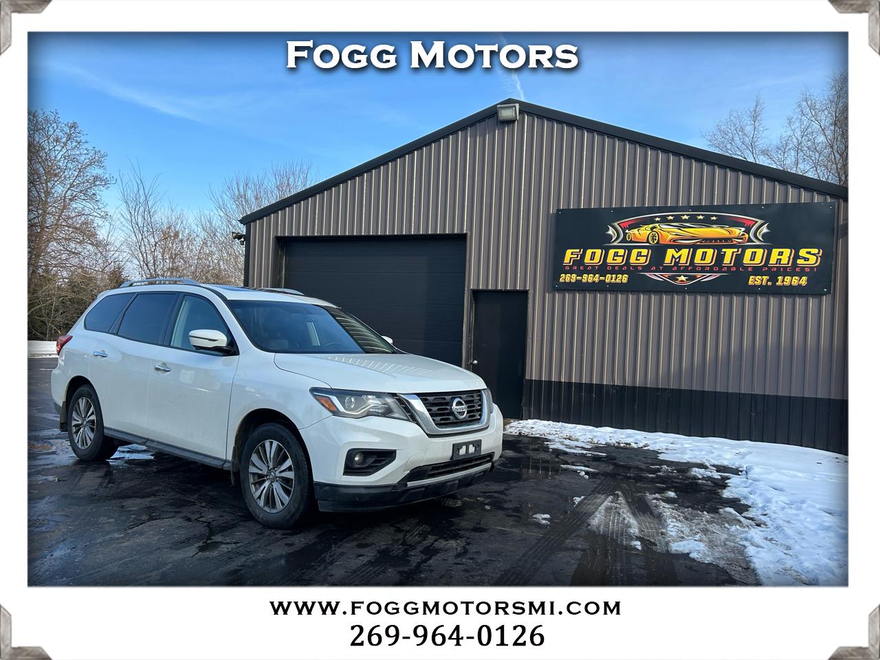 2018 Nissan Pathfinder Platinum's photo