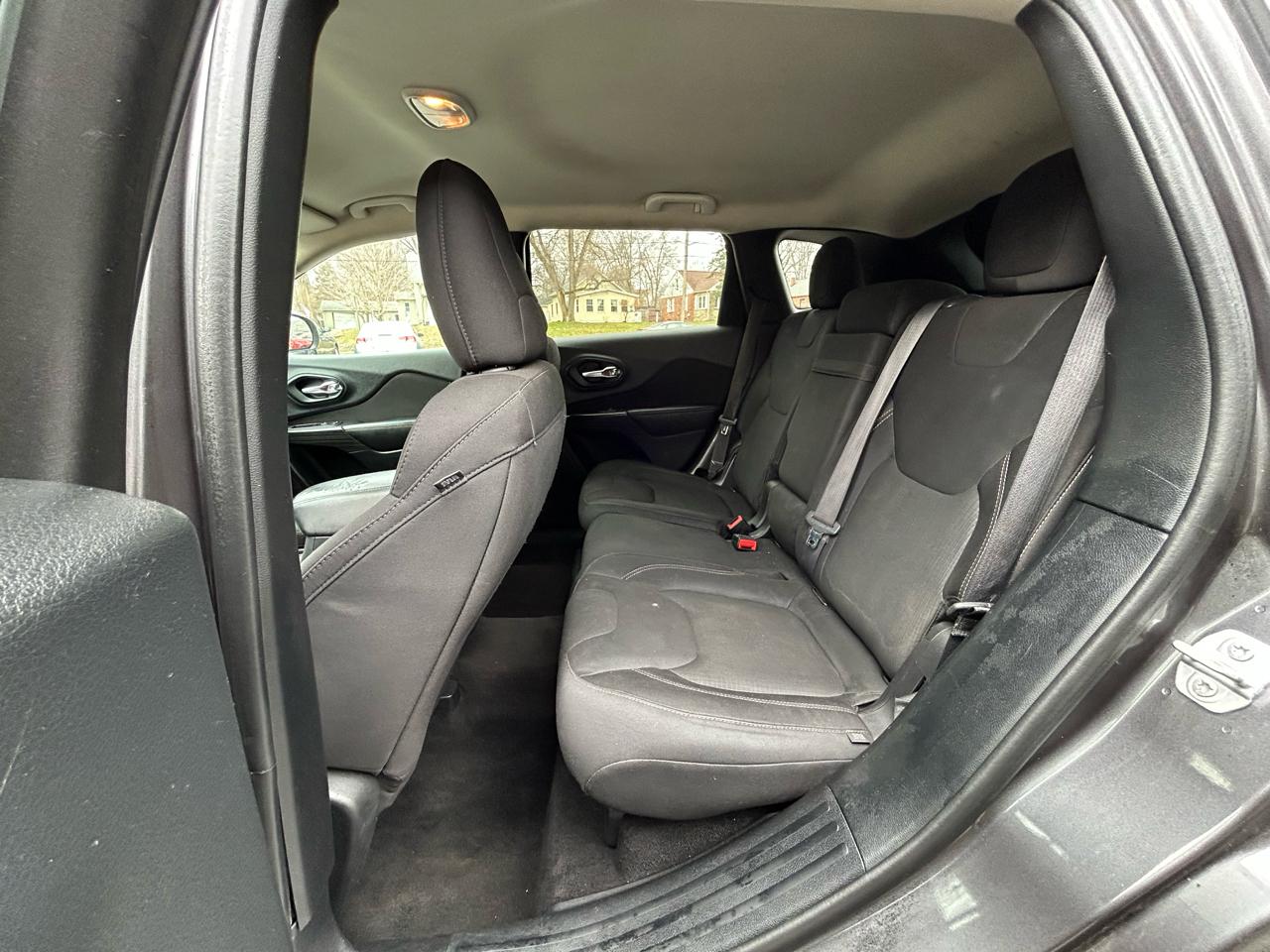 Jeep Cherokee Latitude 4WD 2015