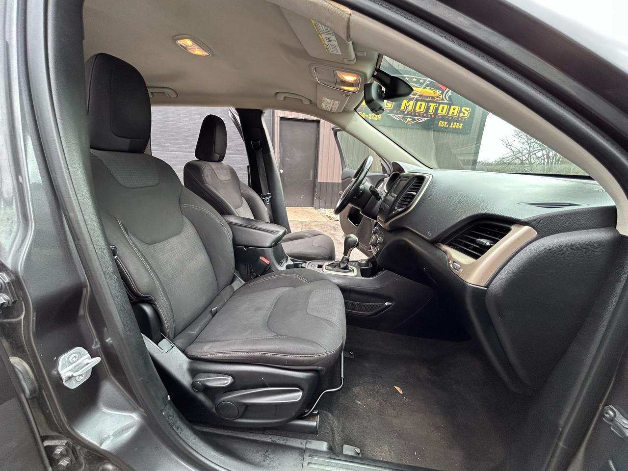 Jeep Cherokee Latitude 4WD 2015