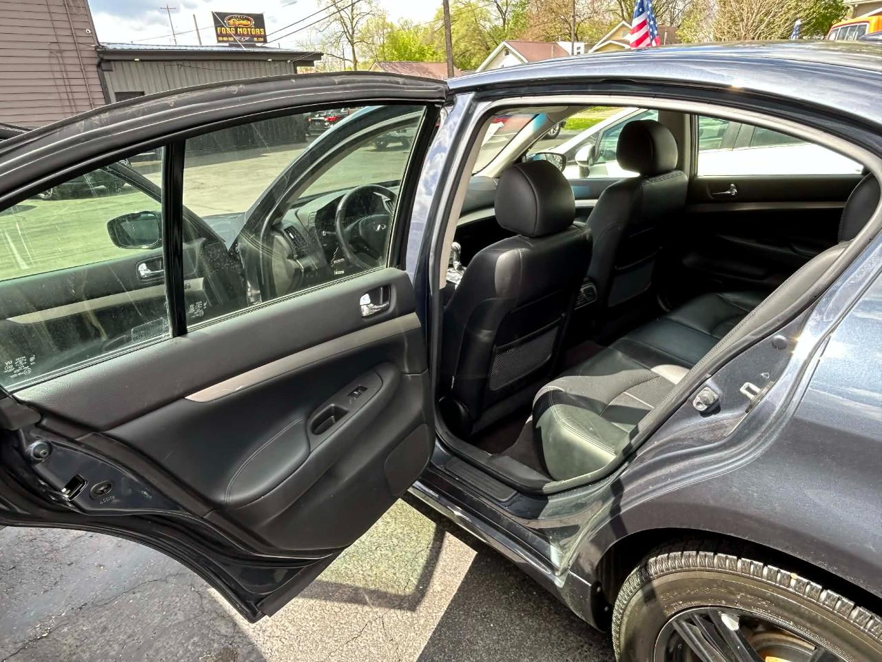 Infiniti G Sedan 37x AWD 2012