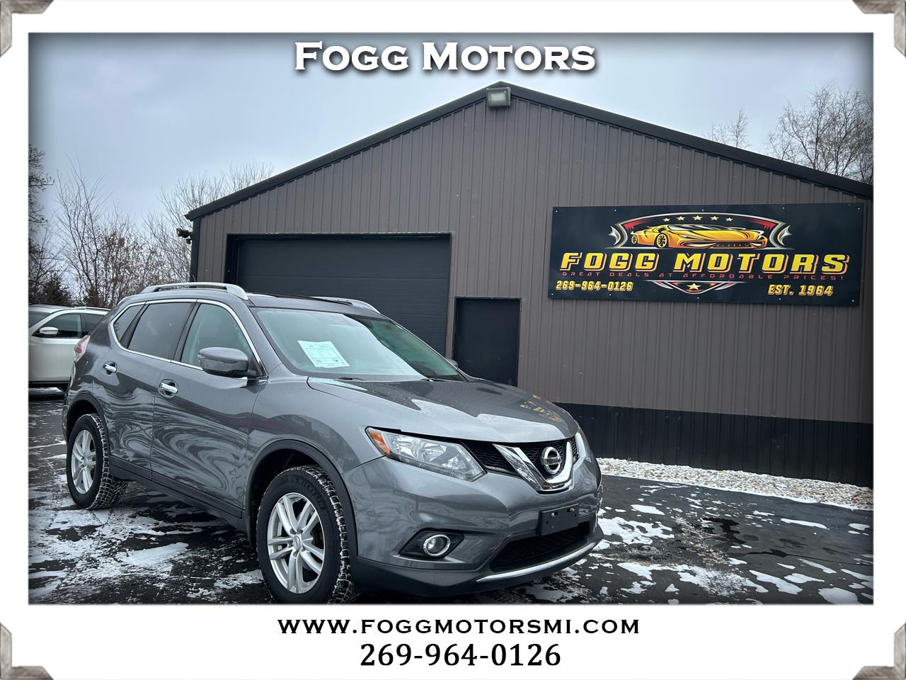 2016 Nissan Rogue SV's photo