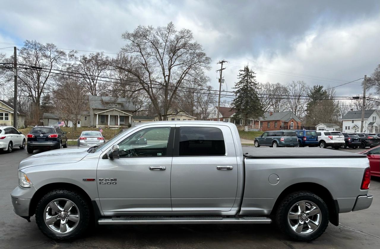 RAM 1500 SLT Crew Cab LWB 4WD 2015