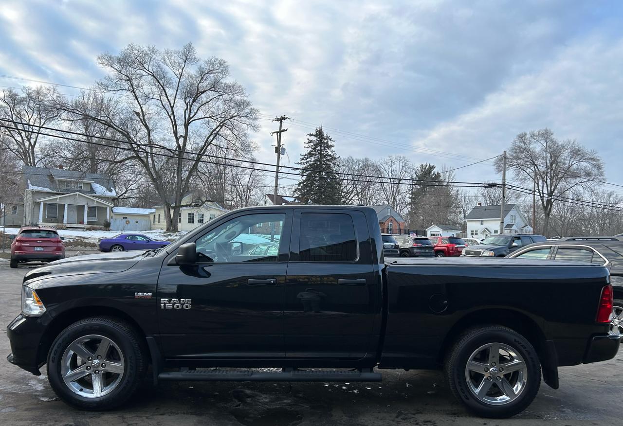 RAM 1500 Express 4x4 Quad Cab 6'4" Box 2017