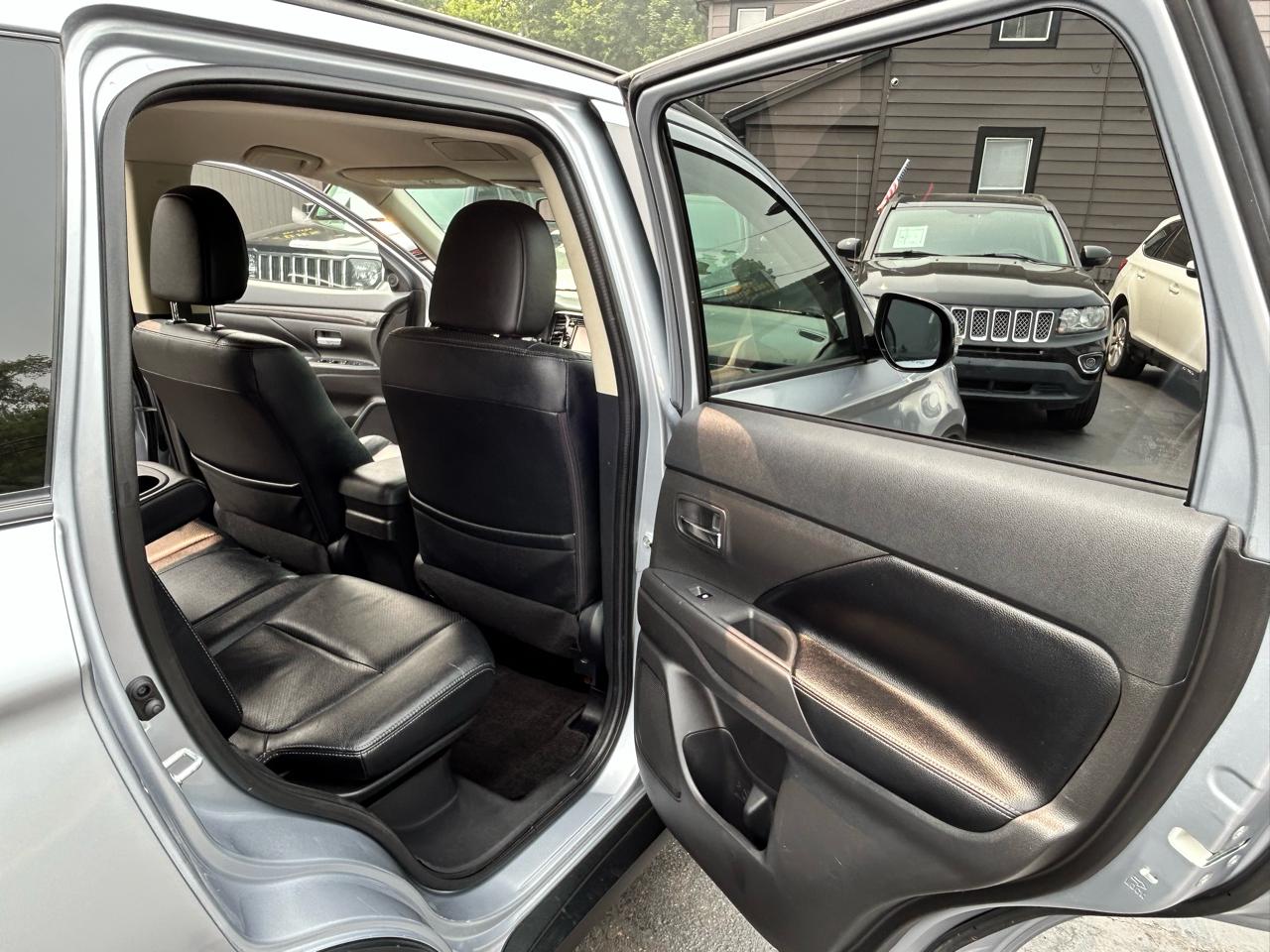 2016 Mitsubishi Outlander SEL - Photo 11