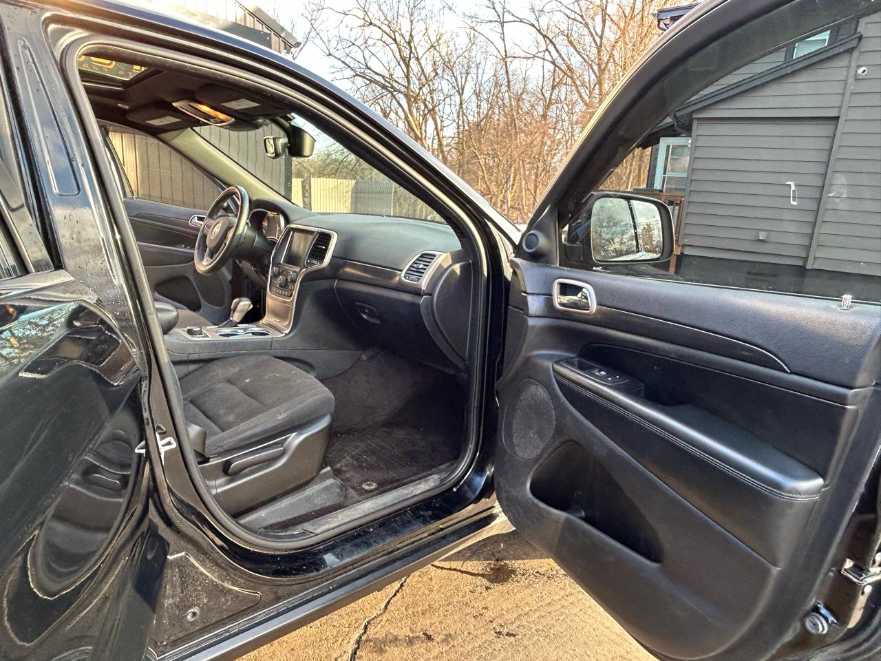 Jeep Grand Cherokee Laredo 4WD 2017