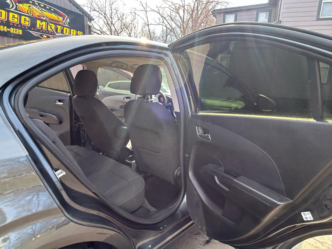 Chevrolet Sonic LT Auto Sedan 2017