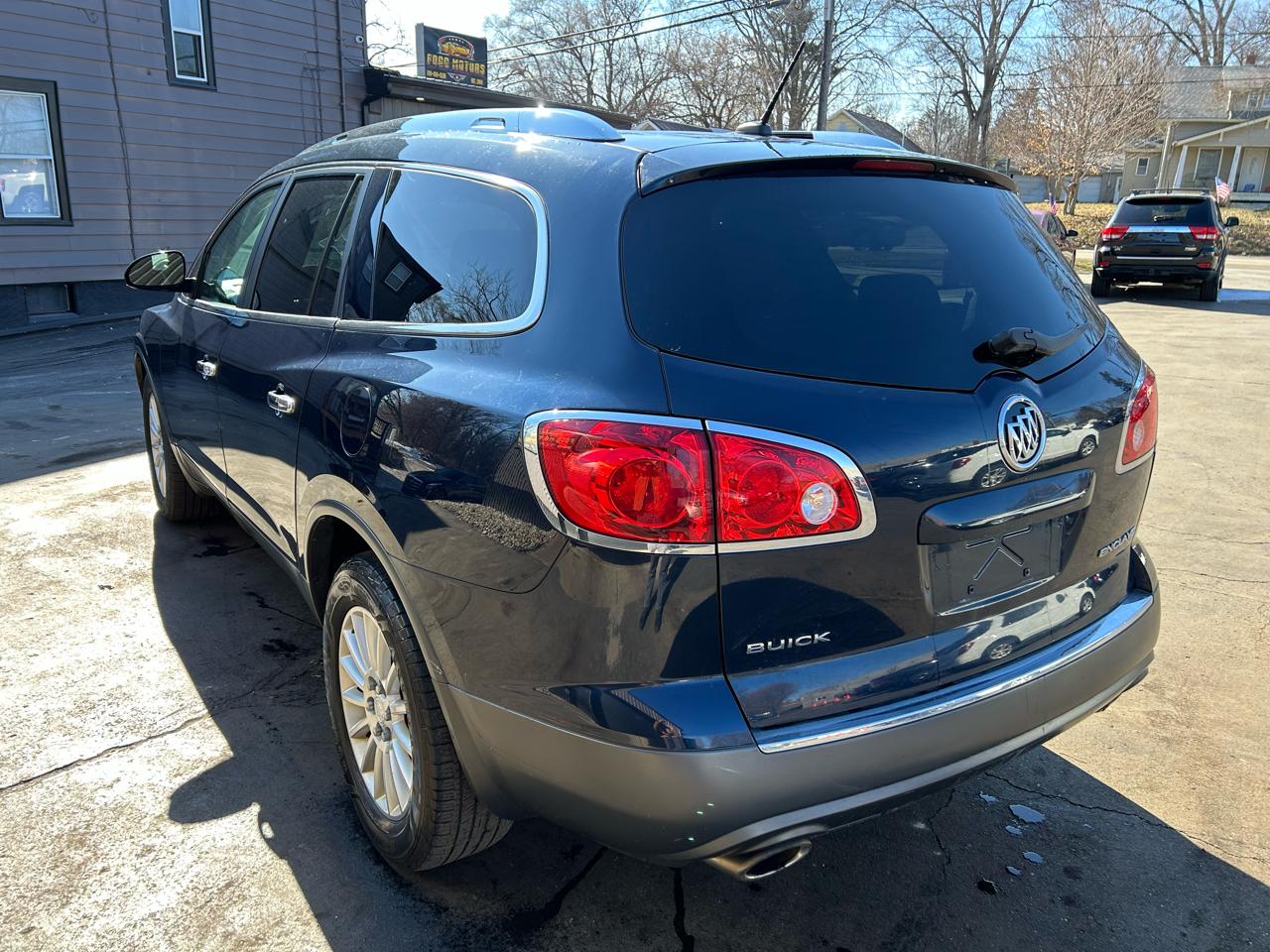 Buick Enclave Base FWD 2012