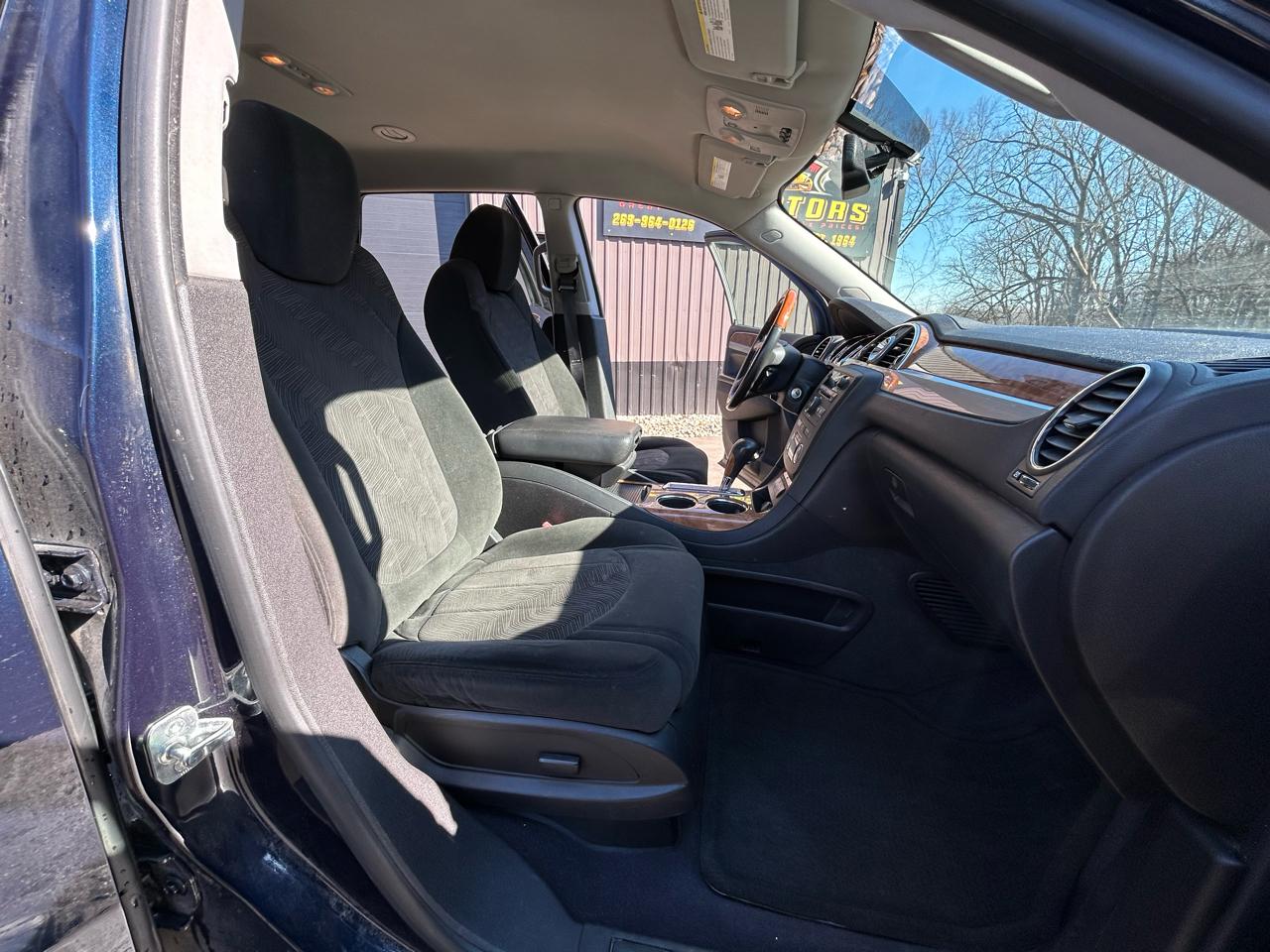 Buick Enclave Base FWD 2012