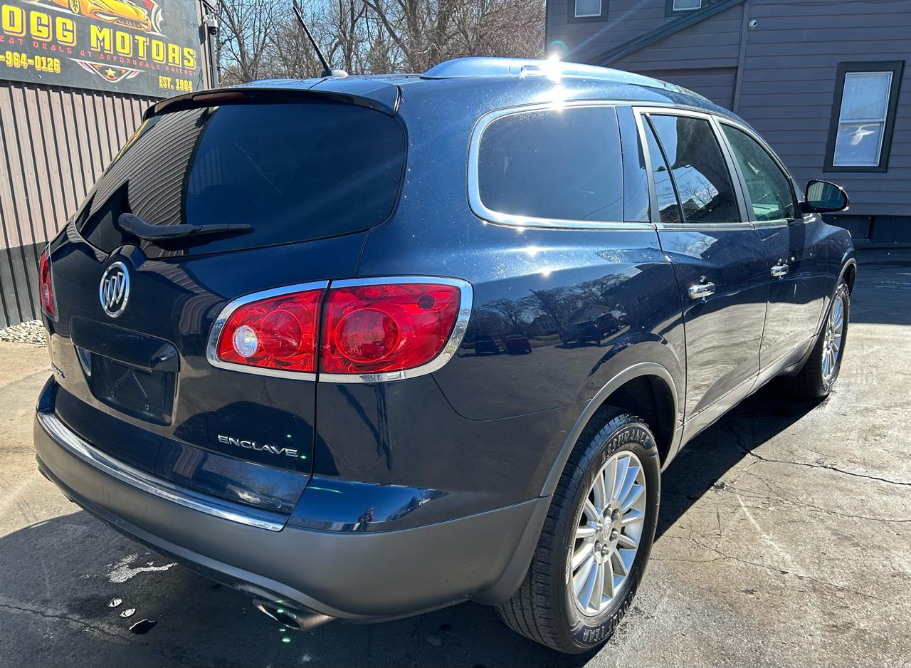 Buick Enclave Base FWD 2012