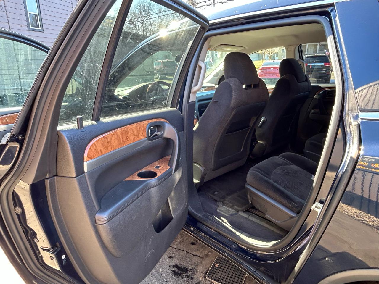 Buick Enclave Base FWD 2012