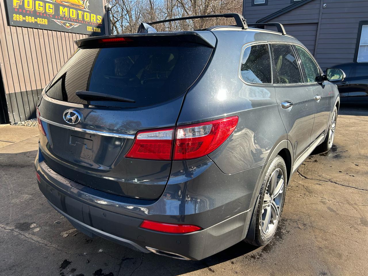 Hyundai Santa Fe SE w/Ultimate Package 2016