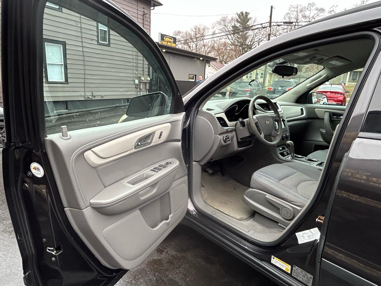 Chevrolet Traverse LS AWD w/PDC 2016