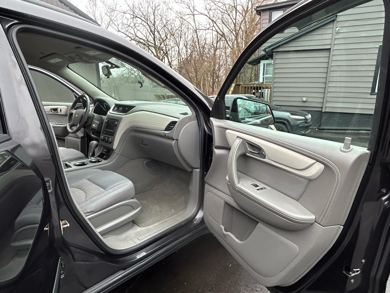 Chevrolet Traverse LS AWD w/PDC 2016